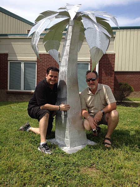 Metal outdoor sculptures, palm tree art, aluminum palm tree sculpture, viscardi designs, tony viscardi, outdoor art by pool, weather proof art work for outdoor use, palm tree art sculpture in aluminum, Palm tree art