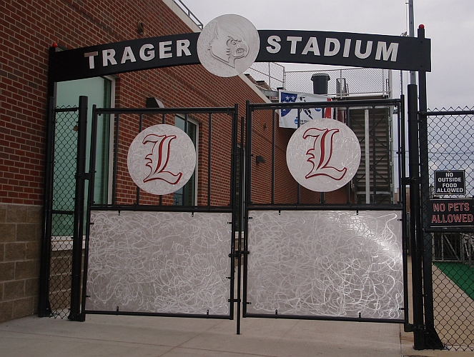 university of louisville log gates and cardinal bird logo